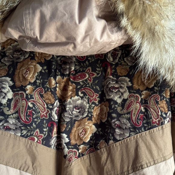 Vintage Cyclone down coat removable fur  Tan Floral Hooded puffy coat Sz 8 - Picture 16 of 16